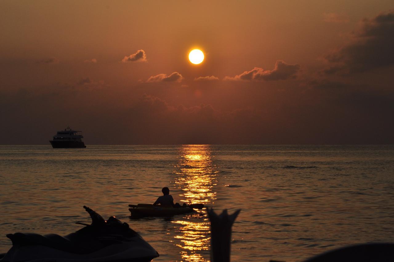 Salt Beach Hotel Maafushi Eksteriør bilde